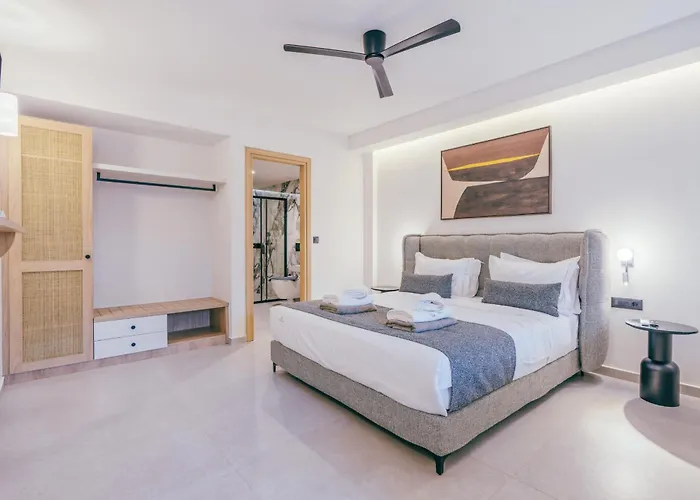 Luxury Heaven - With Heated Pool Villa