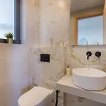 Luxury Heaven - With Heated Pool וילה העיירה רתימנו