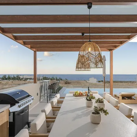Luxury Heaven - With Heated Pool Villa *