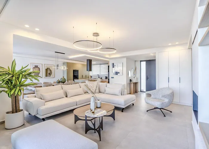 Luxury Heaven - With Heated Pool Βίλα