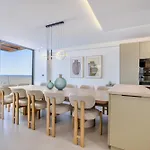 Luxury Heaven - With Heated Pool *