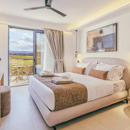 Luxury Heaven - With Heated Pool Villa Réthimno
