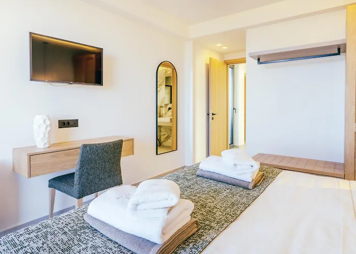 Luxury Heaven - With Heated Pool *